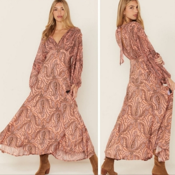 Free People Dresses & Skirts - *NEW* Free People Mirage maxi dress Peach Combo Sz 8